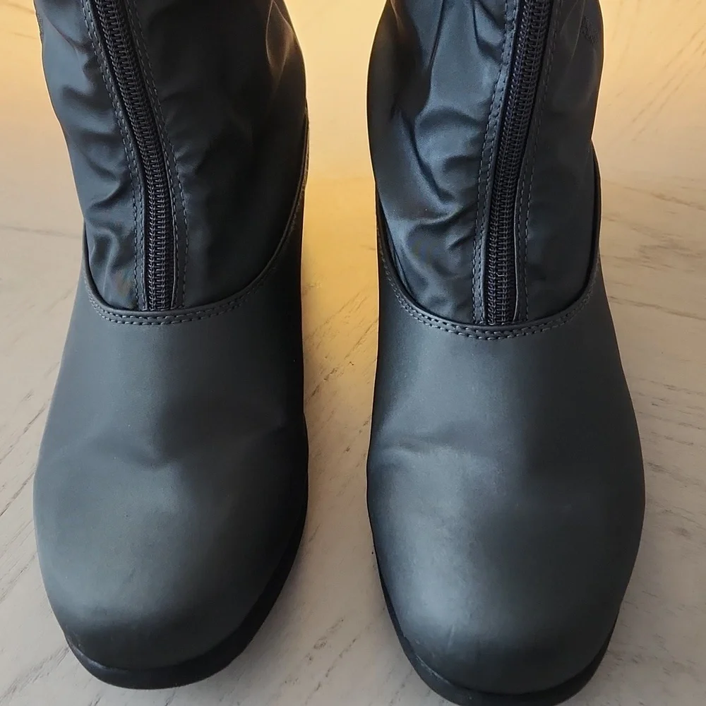 Judith Sport Gray Fur-Lined Winter Boots Sz. 10 BRAND NEW, NEVER WORN!!
